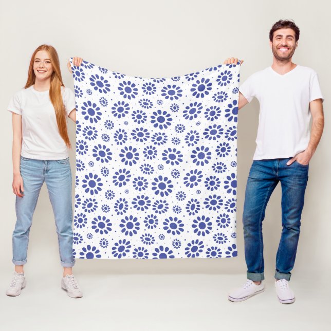 Blue and White Abstract Daisy Flower Pattern Fleece Blanket (In Situ)