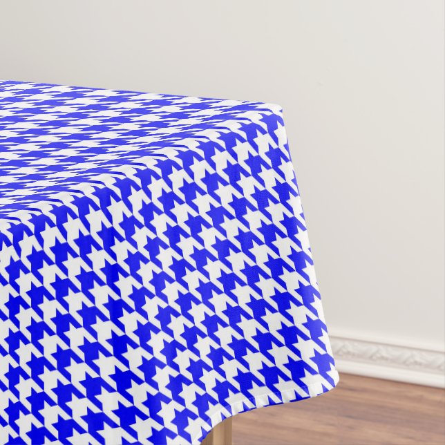 Blue and White Geometric Houndstooth Pattern Tablecloth (In Situ)