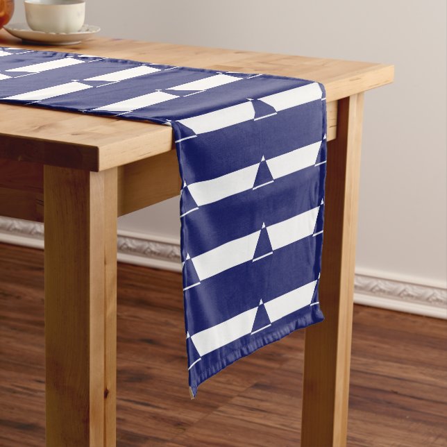 Blue and white triangle shaped short table runner (In Situ)