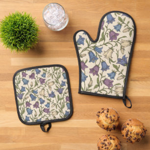 Blue Bellflower Pattern - Aesthetic Botanical Flor Oven Mitt & Pot Holder Set