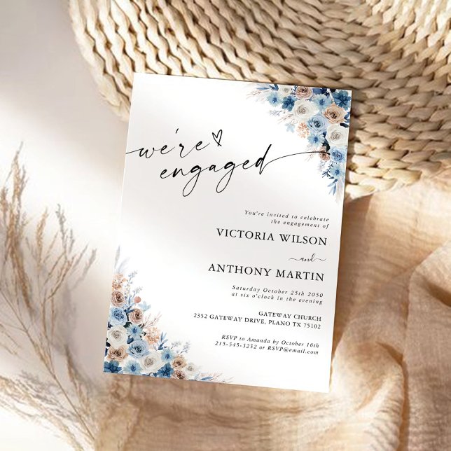 Blue Boho Floral Nous sommes engagés Invitation (Créateur téléchargé)