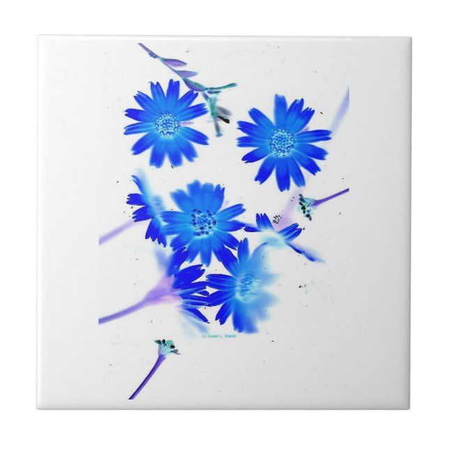 Blue colorized wild flowers scattered design tile (Front)