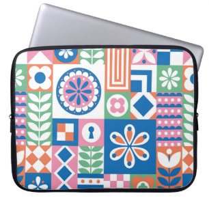 Blue cornflowers. Watercolor floral seamless patte Laptop Sleeve
