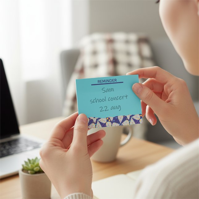 Blue Custom Petal Pattern Post-it Notes (Who doesn't love sticky notes? These not only remind you of things but look super cute too.)