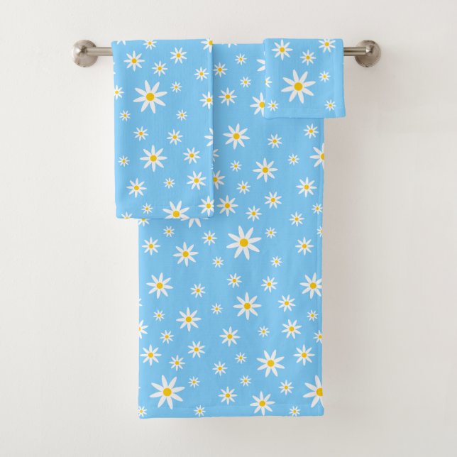 Blue Daisy Bath Towel Set (Insitu)