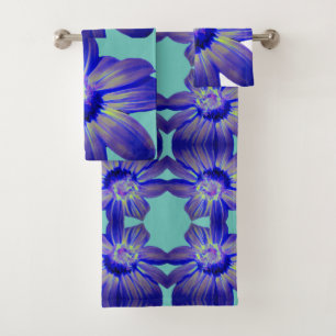 Blue Daisy Design Green Background Bath Towel Set