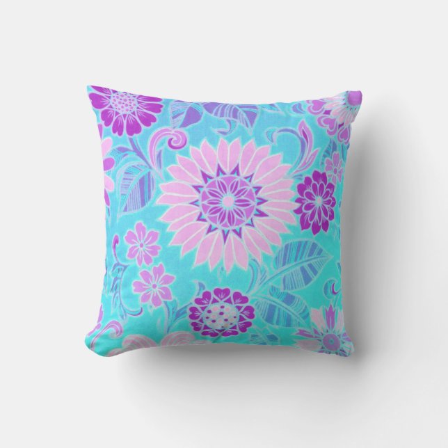 Blue Daisy Retro Print Throw Pillow (Front)