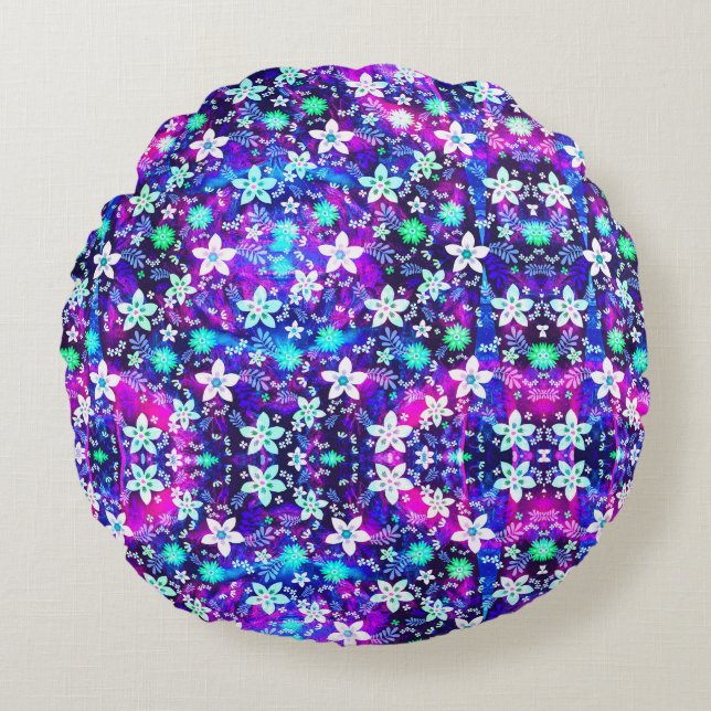 Blue Floral Pattern - Edelweiss Flower Geometric Round Pillow (Front)