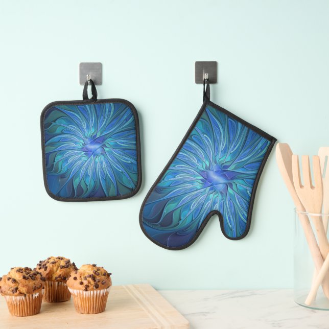 Blue Flower Fantasy Pattern, Abstract Fractal Art Oven Mitt & Pot Holder Set (Insitu(Hanging))