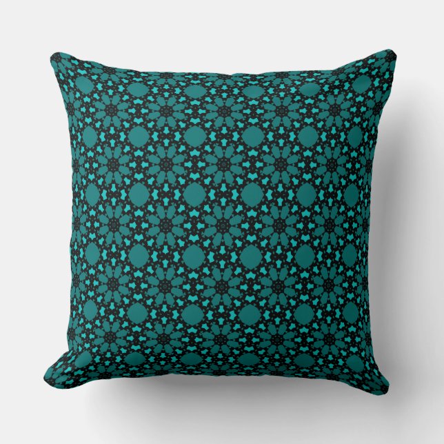 Blue flower pattern throw pillow (Front)