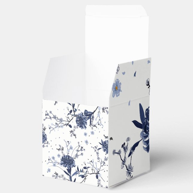 Blue flowers favor box (Opened)