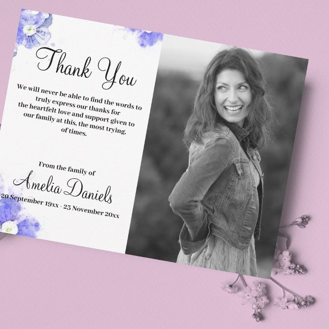 Blue Forget-Me-Not En Mémoire Carte de remerciemen (Beautiful Forget-me-not remembrance stationery & cards.)