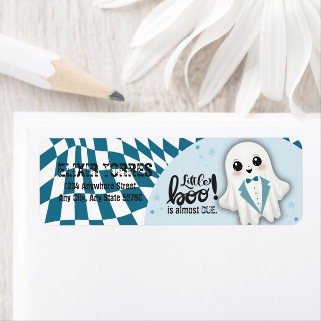 Blue Ghost Little Boo est presque dû Baby shower (En situation)