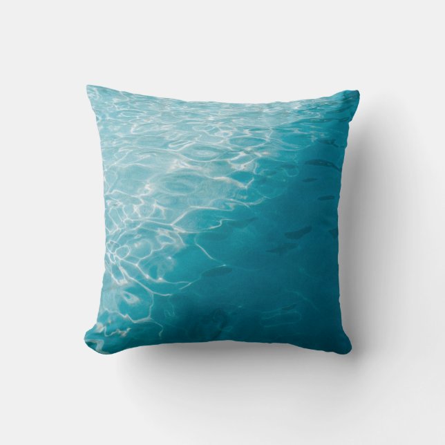 Blue gradient throw pillow (Front)