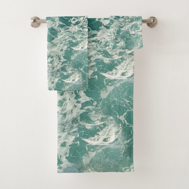 Blue Green Ocean Waves Bath Towel Set (Insitu)