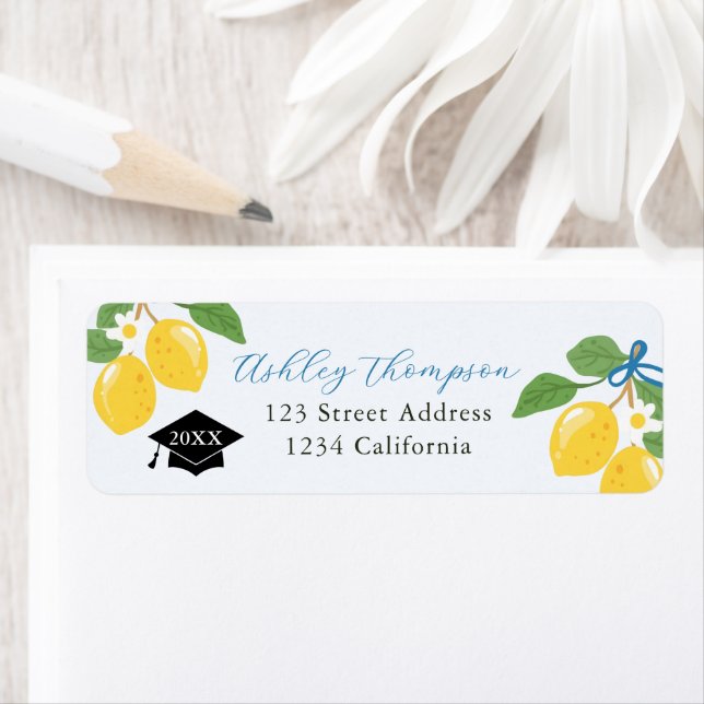 Blue Lemon Citrus Graduation Party Label (En situation)