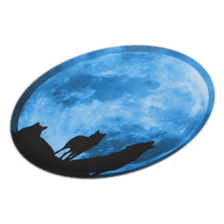 Blue Moon Howling Wolves Plate