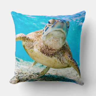 Blue ocean sea turtle face front throw pillow