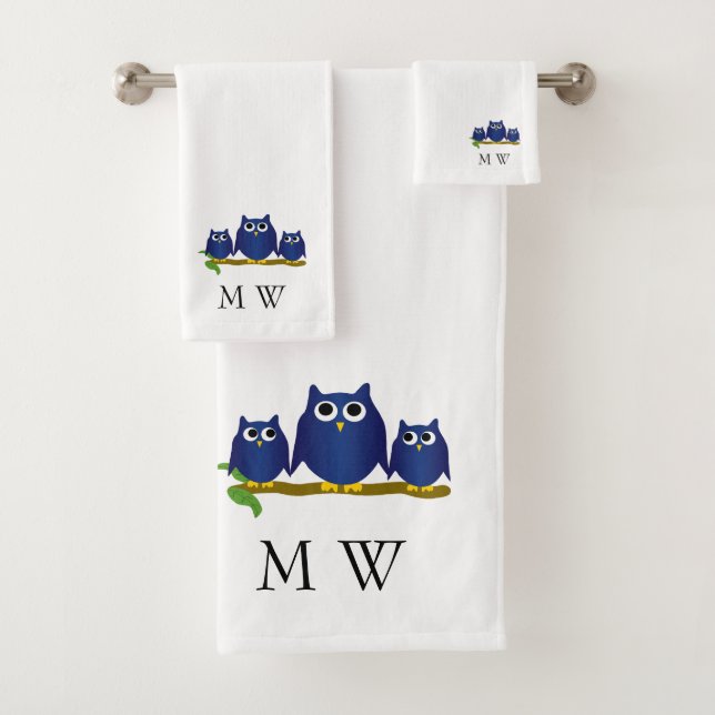 Blue Owls Design Monogrammed (En situation)