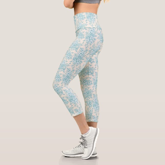 Blue Rose Bouquet Garden Floral Pattern Capri Leggings (Left)