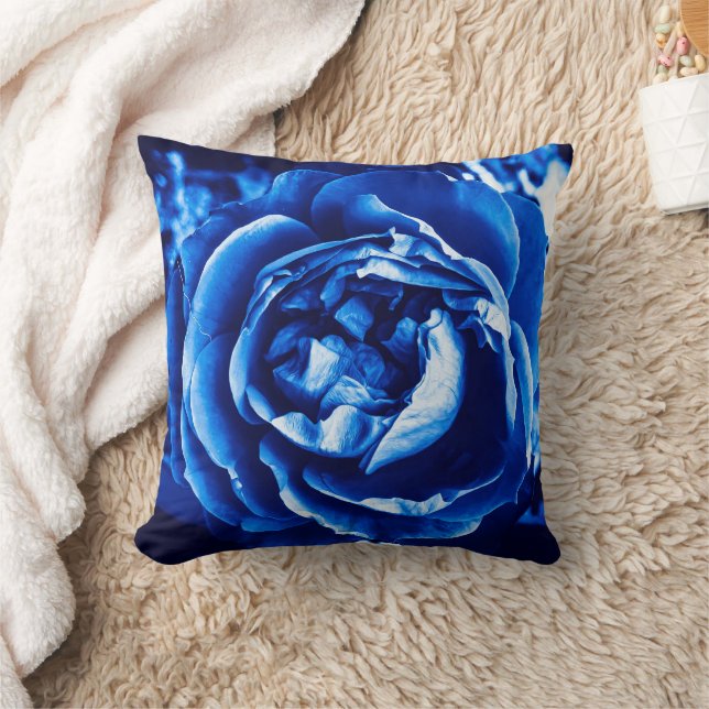 Blue Rose Throw Pillow (Blanket)