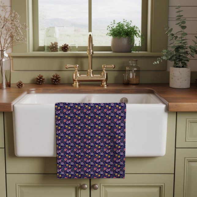 Blue simple wildflower pattern  kitchen towel (Creator Uploaded)