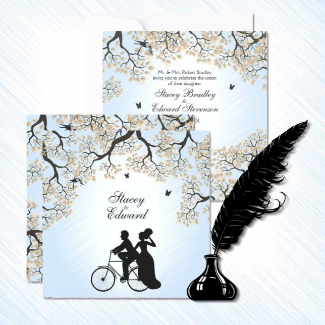 Blue Skies Fall Bicycle Faire-part de mariage (Beautiful blue sky country bicycle bride and groom wedding invitation. )