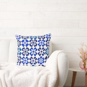 Blue Sky &amp; White Floral Pattern Throw Pillow
