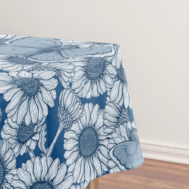 Blue spring, wild flowers, daisies tablecloth (In Situ)