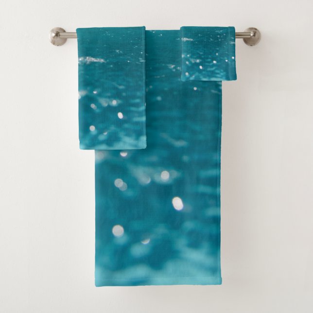 Blue Tranquility Pool Bliss 1 Bath Towel Set (Insitu)
