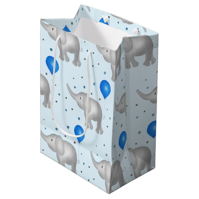 Blue Watercolor Elephants Motif Medium Cadeau sac (Devant Angle)