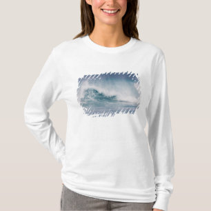 Blue wave crashing, Maui, Hawaii, USA 3 T-Shirt