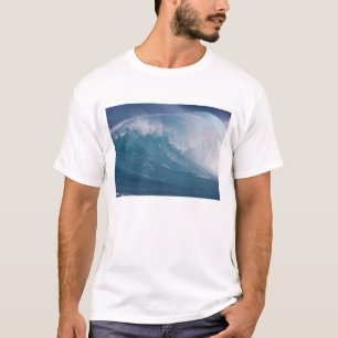 Blue wave crashing, Maui, Hawaii, USA T-Shirt