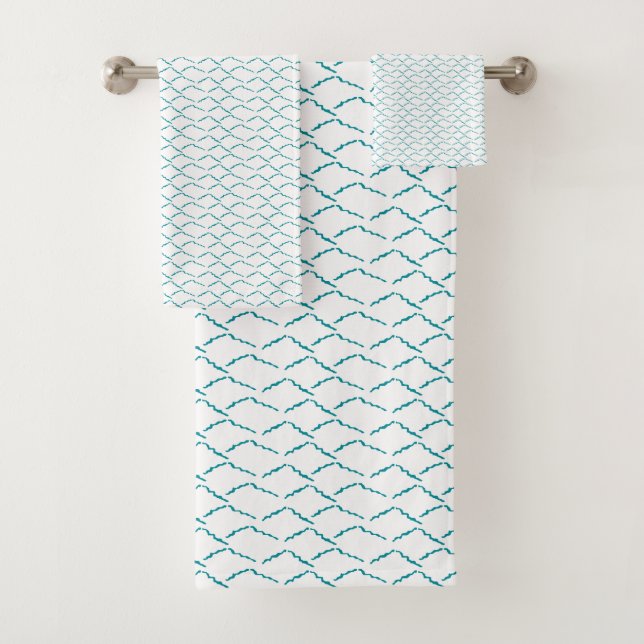 Blue Waves Turquoise Beach Bath Towel Set (Insitu)