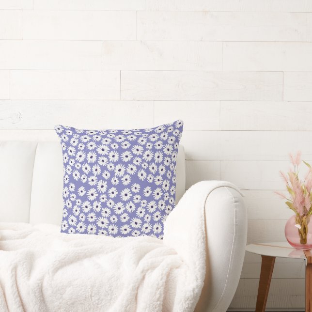 Blue white daisy flower pattern throw pillow (Couch)