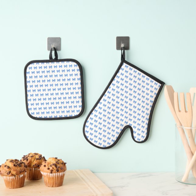 Blue-white gingham bow pattern oven mitt & pot holder set (Insitu(Hanging))