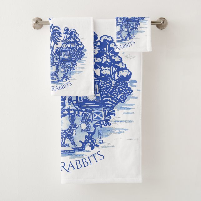 Blue Willow Rabbit Island Whimsical Pottery Look (En situation)