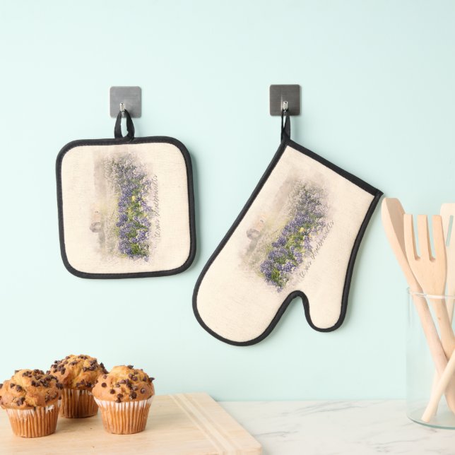 Bluebonnet Field Sketched Watercolor Oven Mitt & Pot Holder Set (Insitu(Hanging))