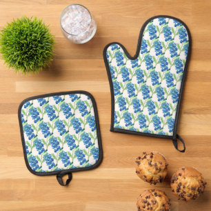 Bluebonnet Texas Wildflower Watercolor Pattern Oven Mitt & Pot Holder Set