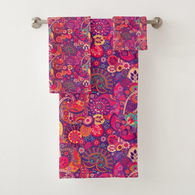 Blush Bloom: Artistic Pink Garden Pattern Bath Towel Set (Insitu)