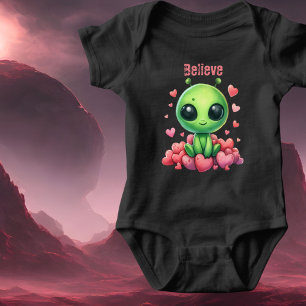 Body alien assis sur le coeur Amour UFO Croire scifi to