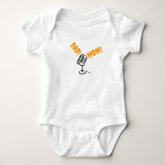 Body Appelle papa et maman au micro