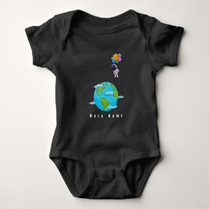 Body astronaute avec ballons terre d'atterrissage
