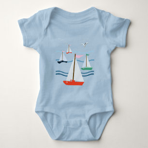 Body Bateaux à voile, mouettes, vagues de l'océan