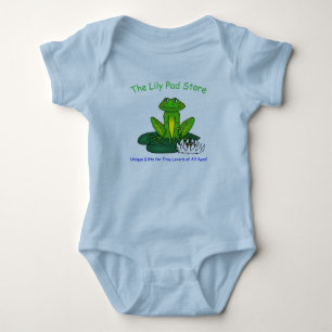 Body bébé grenouille sur un nénuphar bleu