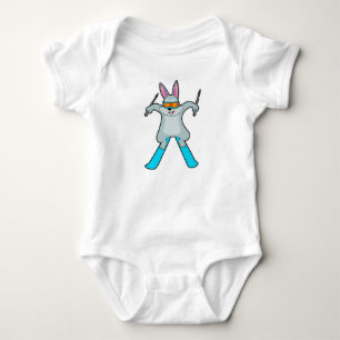 Body Bunny comme skieur avec Ski