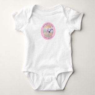 Body Chien blanc mignon avec visage doux et yeux rose