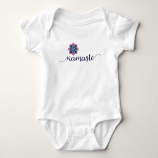 Body combinaison organique de bébé de namaste