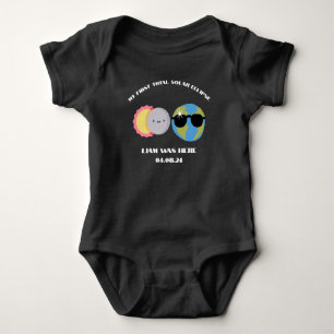 Body Cute Éclipse solaire Nom et date personnalisés