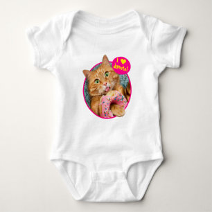 Body Donateur mangeant des chats